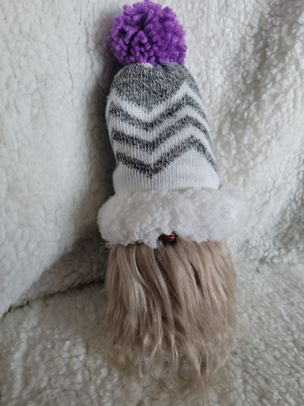 Gnome Medium Purple pompom